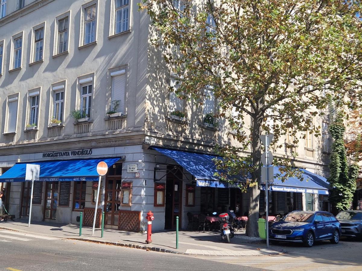 Halász Apartment Budapeste Exterior foto